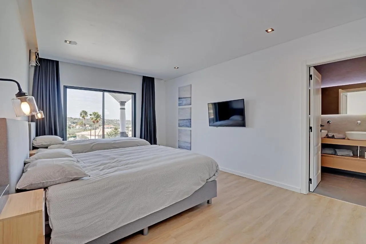 Big Cozy Luxury Pool Villa With Childrens Zoo Tunes
