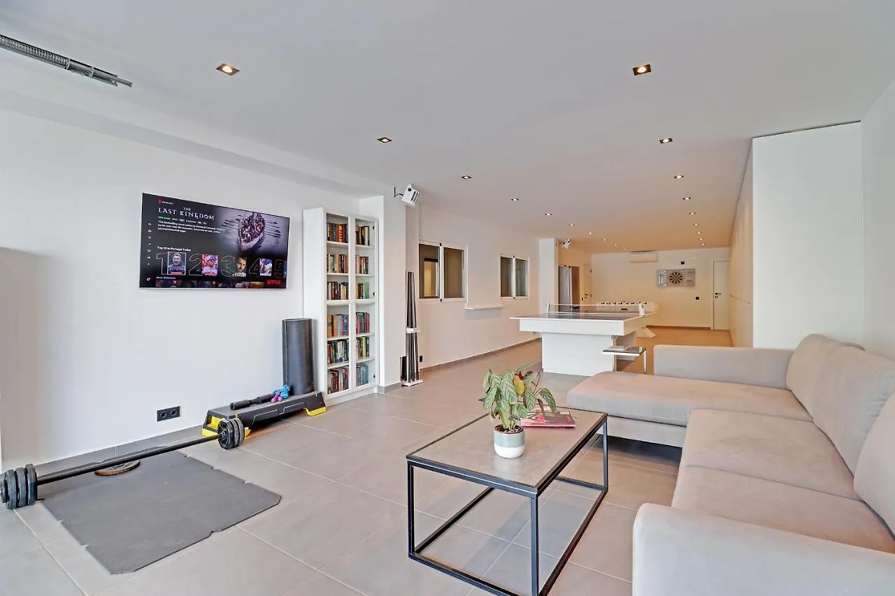 Big Cozy Luxury Pool Villa With Childrens Zoo Tunes Portugal
